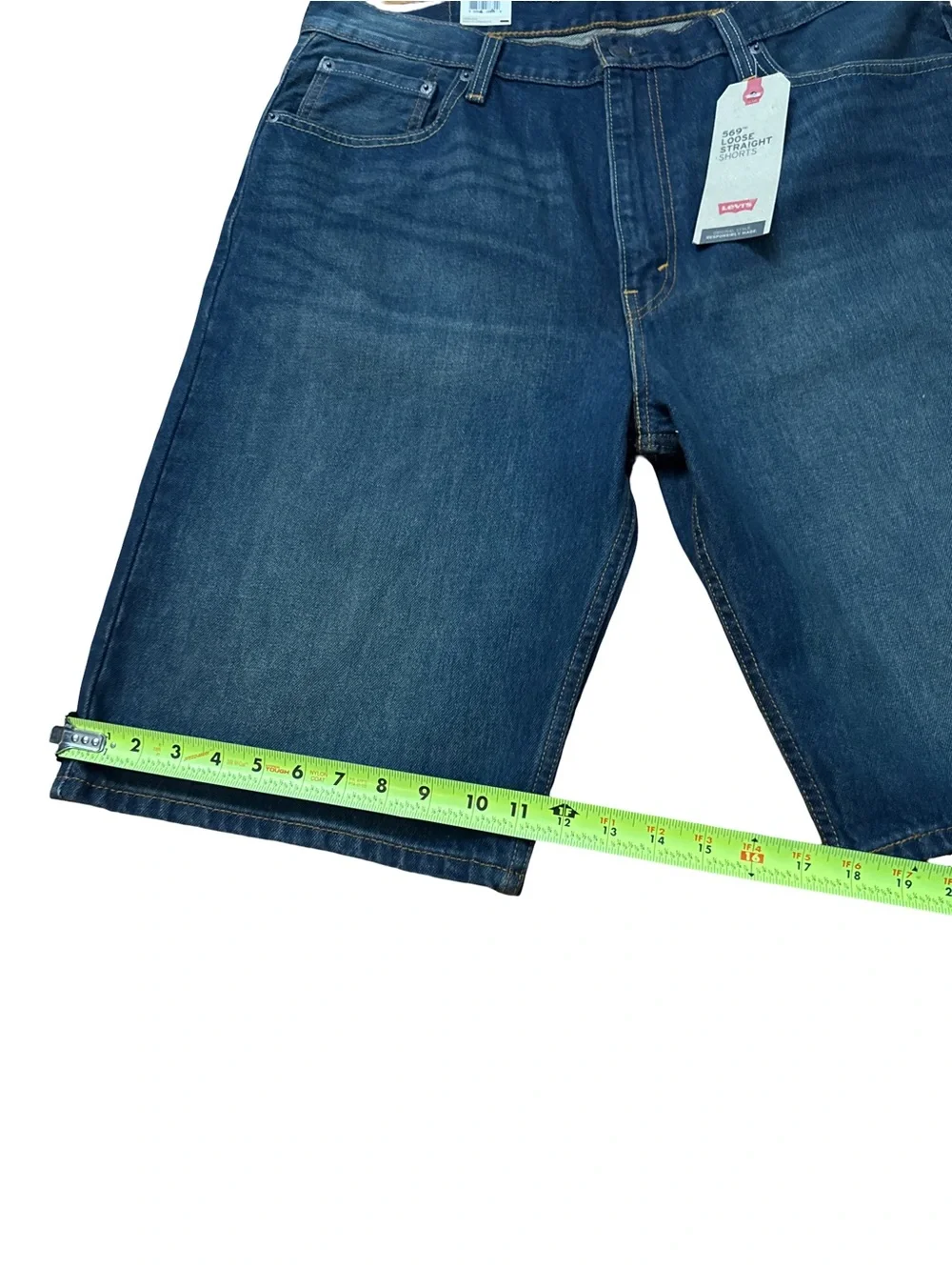 Levis levi 569